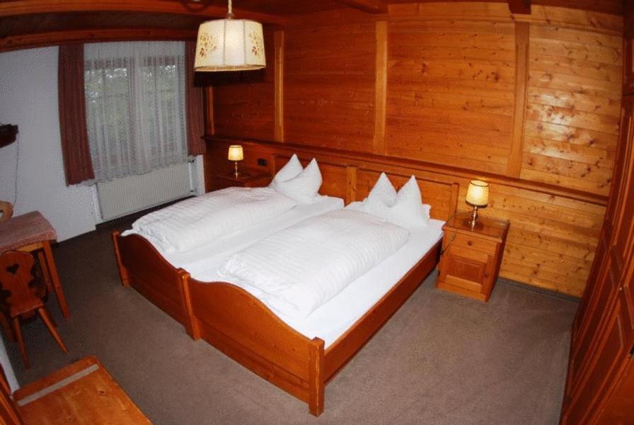 Hotel Zur Schonen Aussicht Feldkirchen-Westerham Room photo
